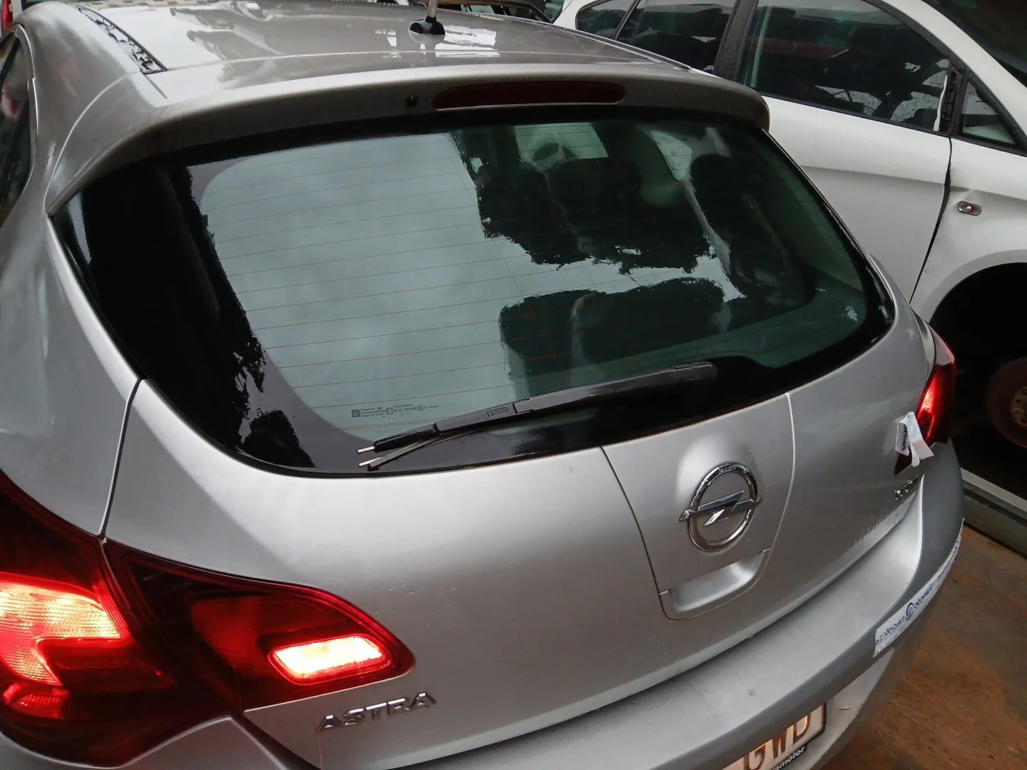 Porton Trasero para Opel Astra J (P10)