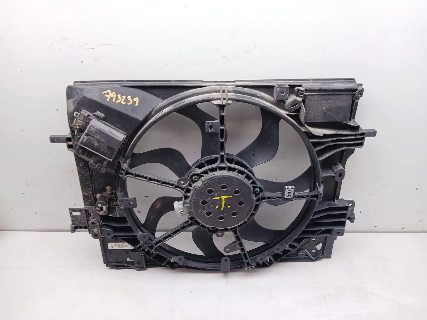 Electroventilador para Renault Clio V (B7_)