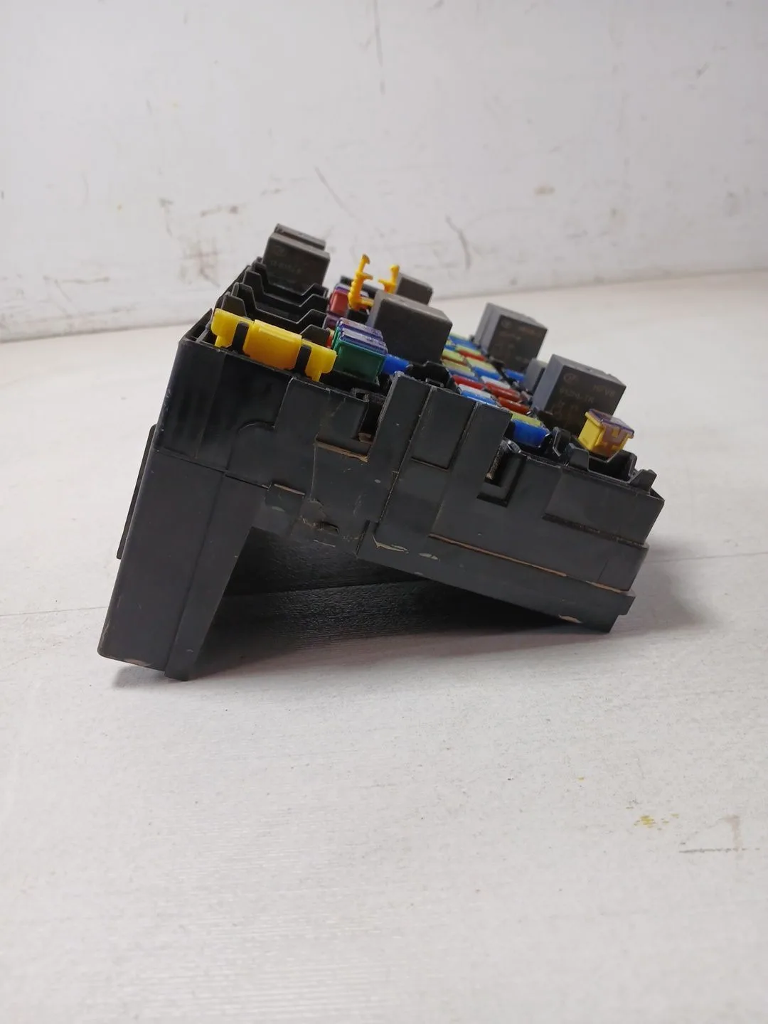 Caja Reles / Fusibles para Omoda 5