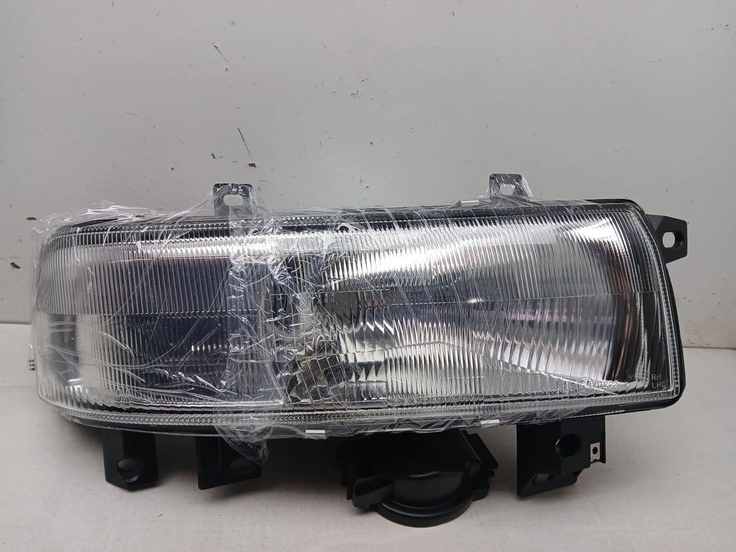 Faro Derecho para Renault Master Bus
