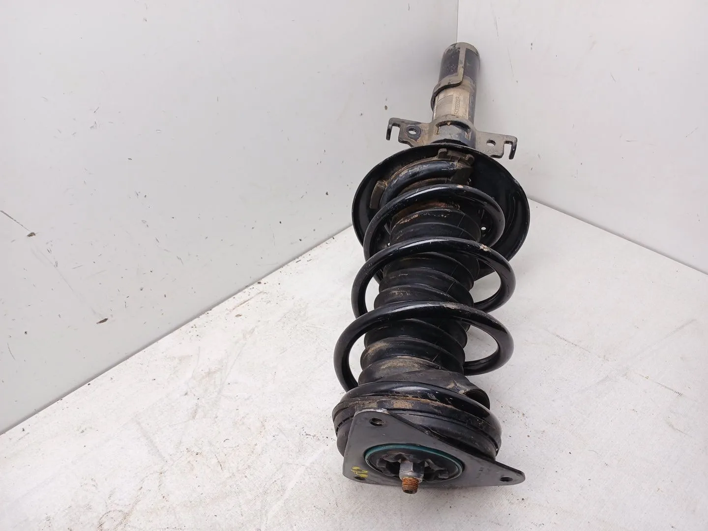 Amortiguador Delantero Izquierdo para Renault Megane Iv Hatchback (B9A/M/N_)