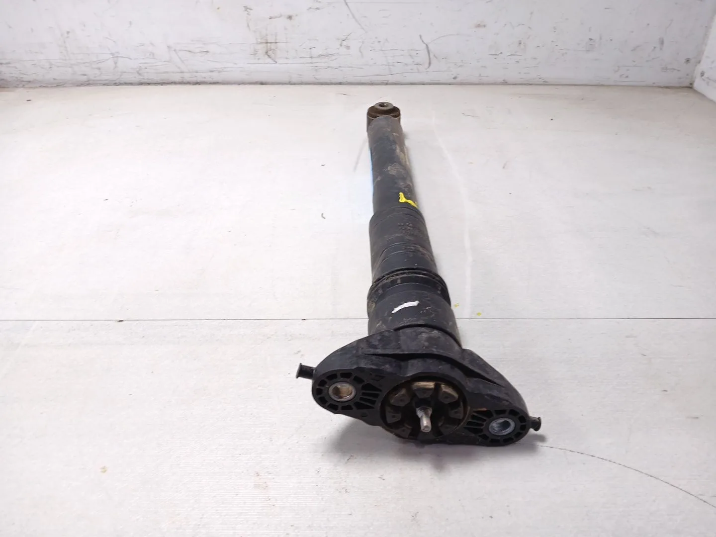 Amortiguador Trasero Izquierdo para Citroën C4 Iii (Ba_, Bb_, Bc_)