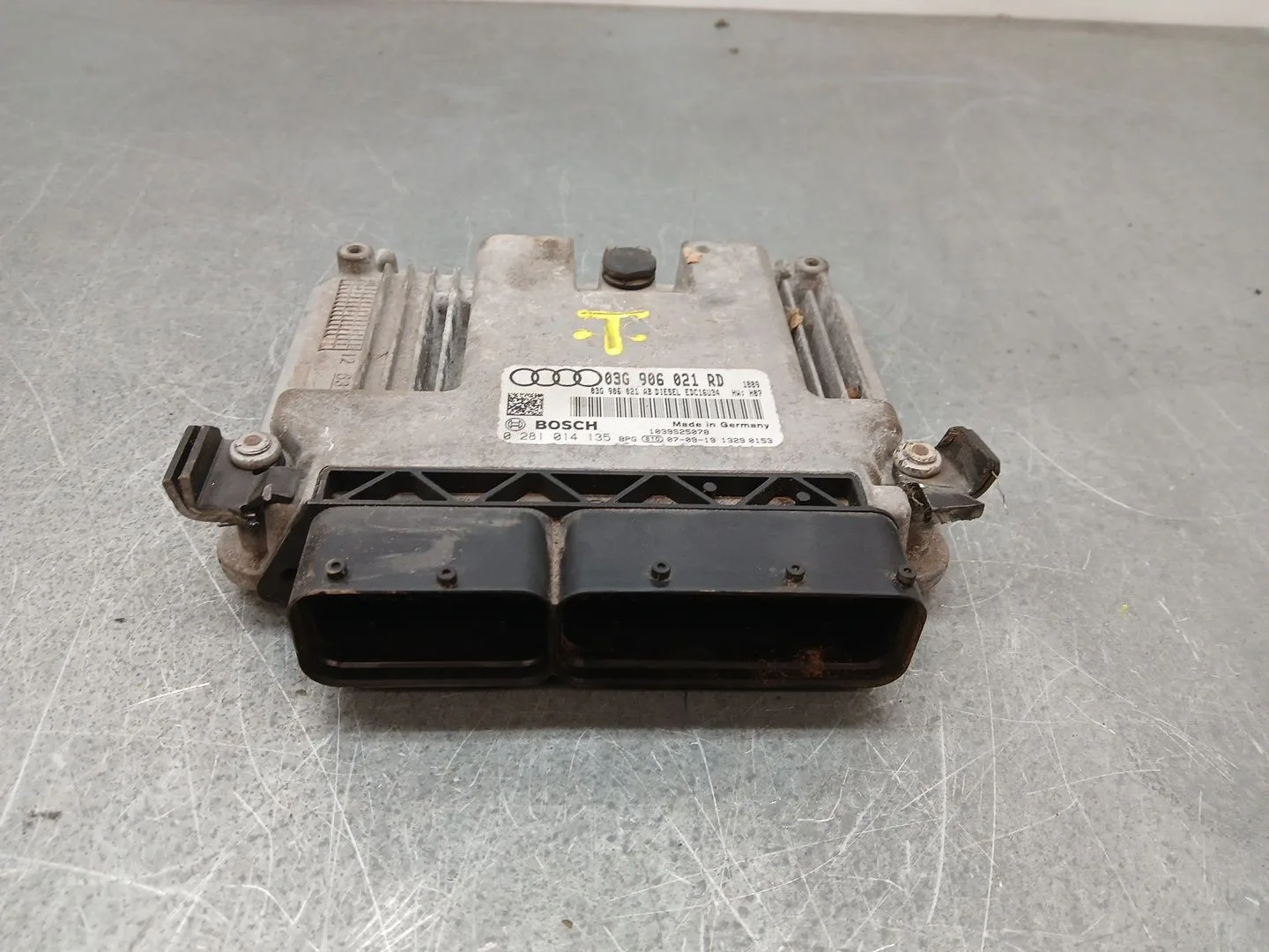 Centralita Motor Uce para Audi A3 (8P1)