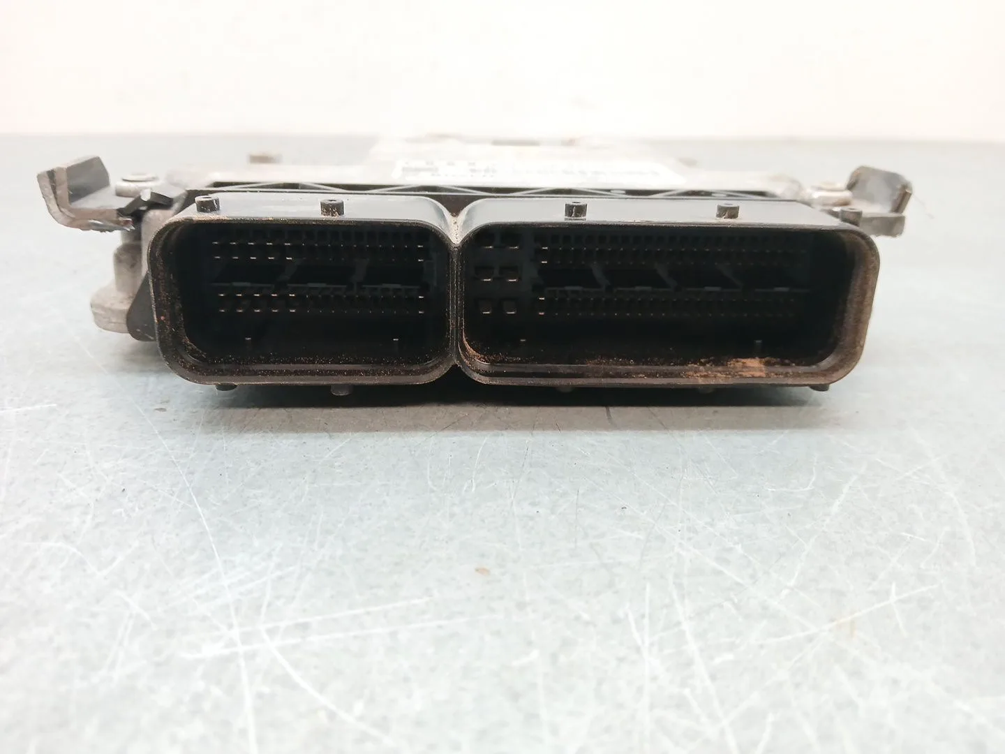 Centralita Motor Uce para Audi A3 (8P1)