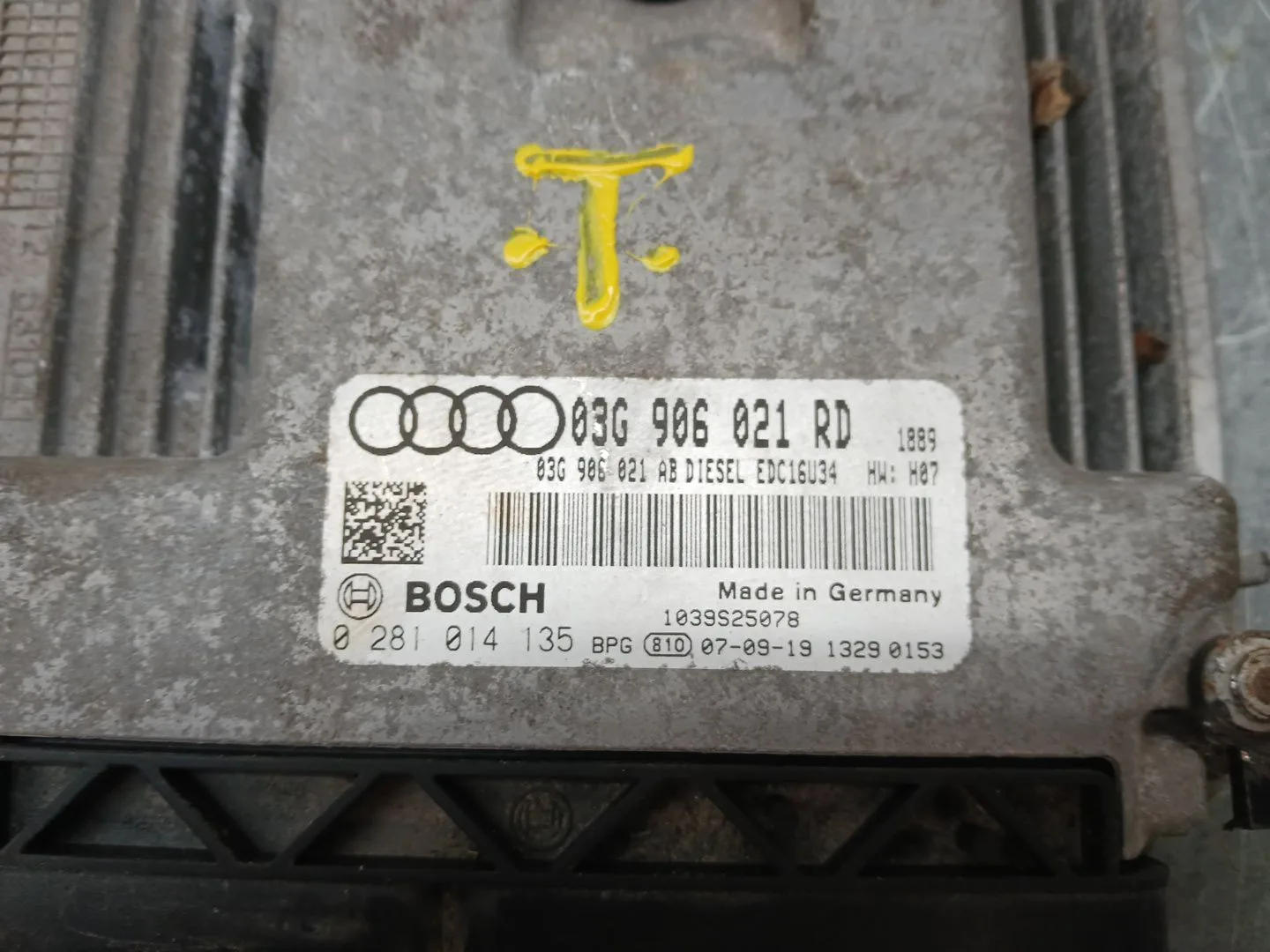 Centralita Motor Uce para Audi A3 (8P1)