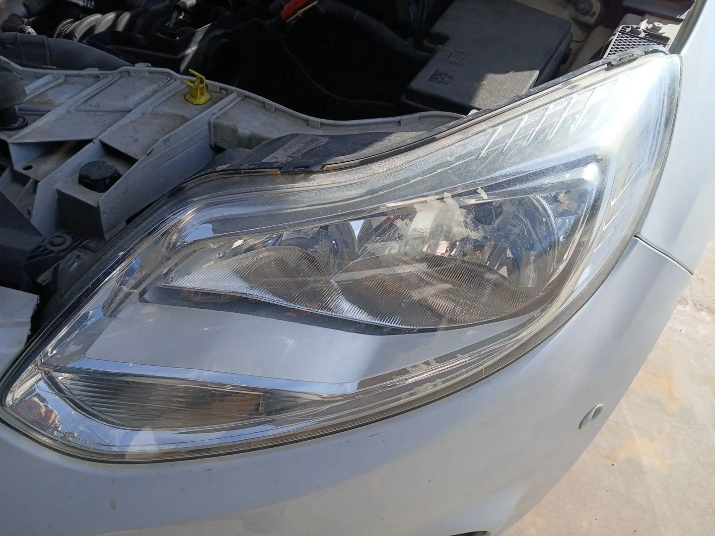 Faro Izquierdo para Ford Focus Iii
