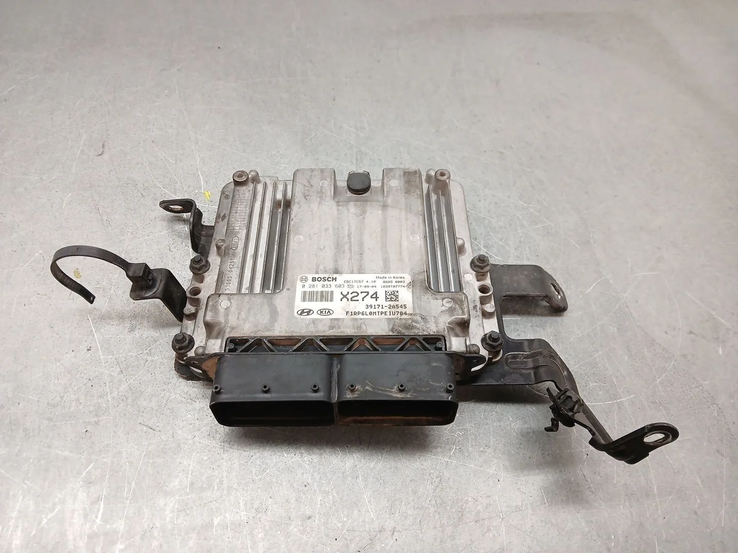 Centralita Motor Uce para Kia Carens Iv