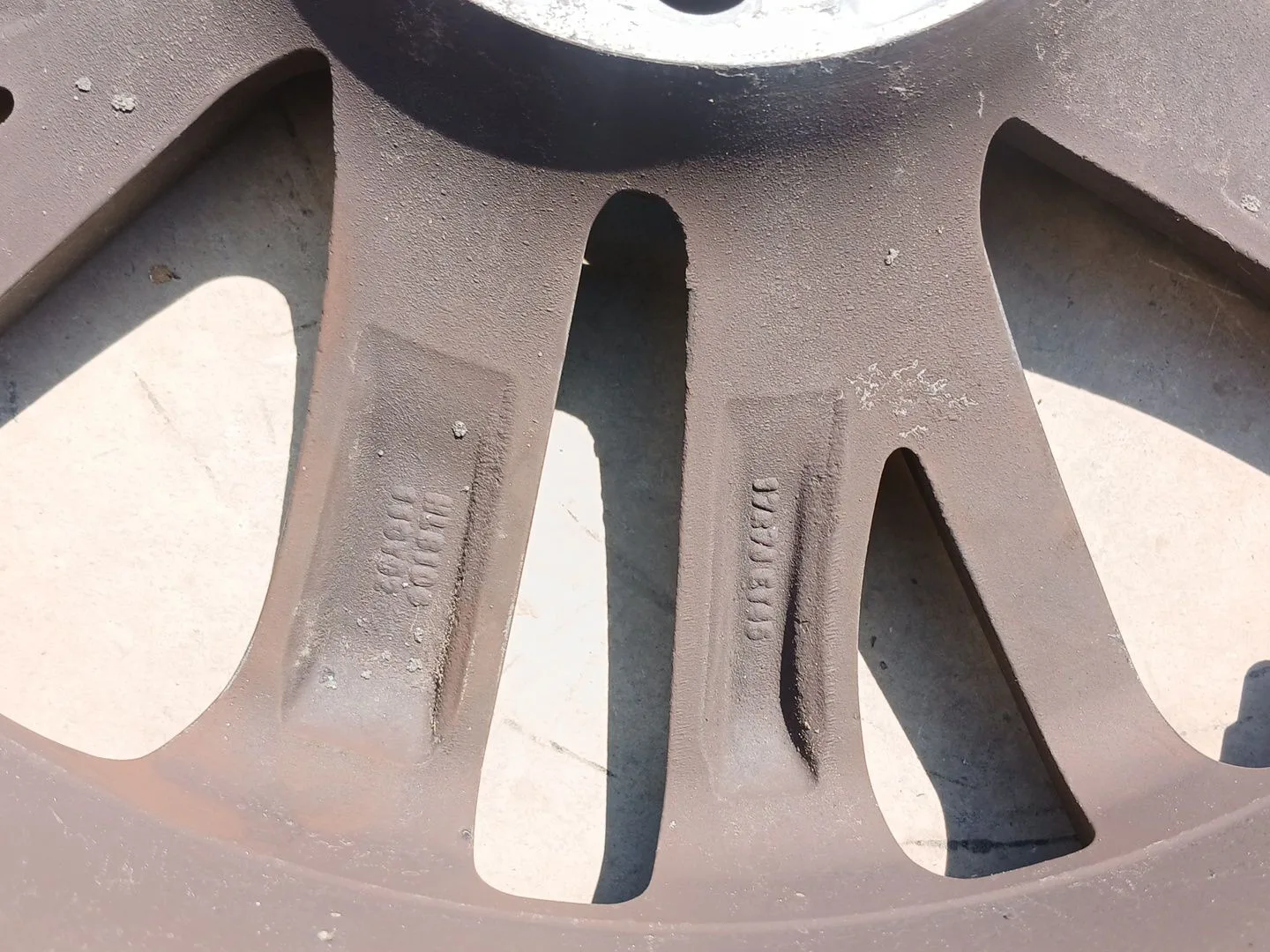 Llanta para Toyota Avensis Touring Sports