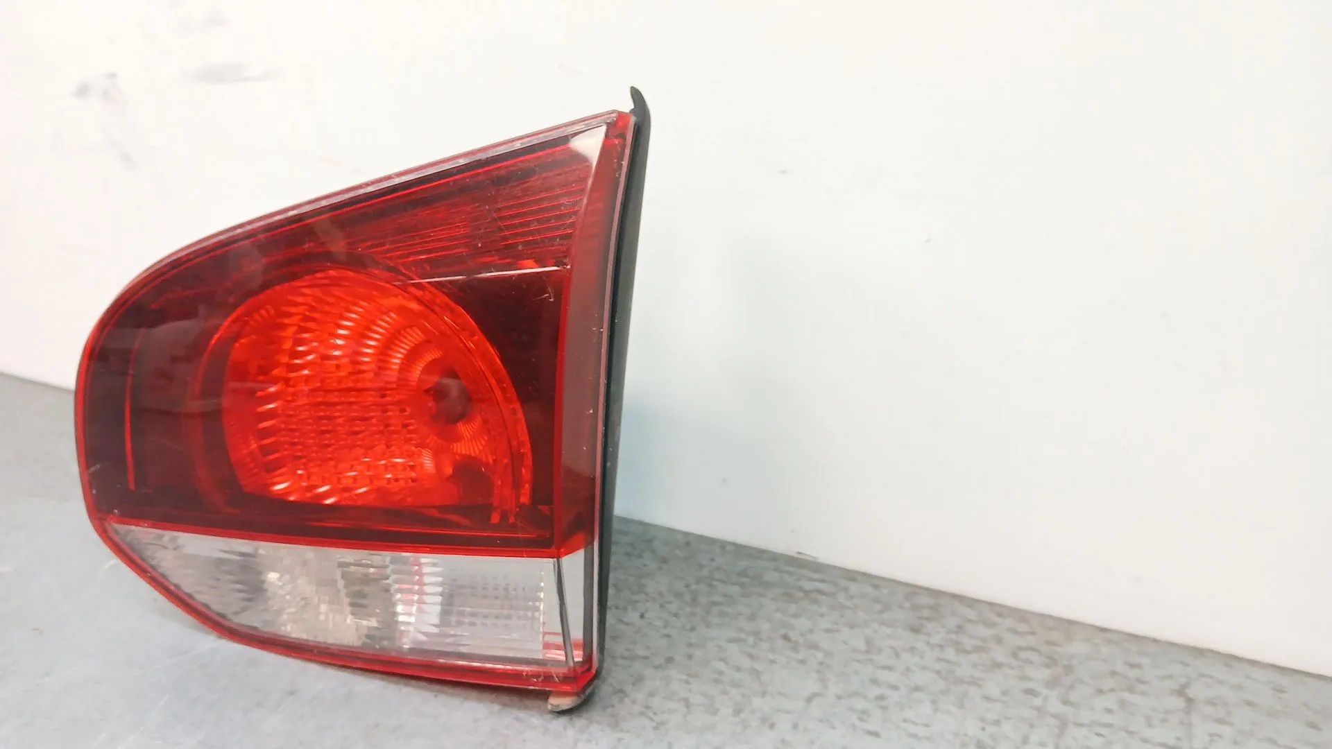 Piloto Trasero Izquierdo Interior para Volkswagen Golf Vi (5K1)