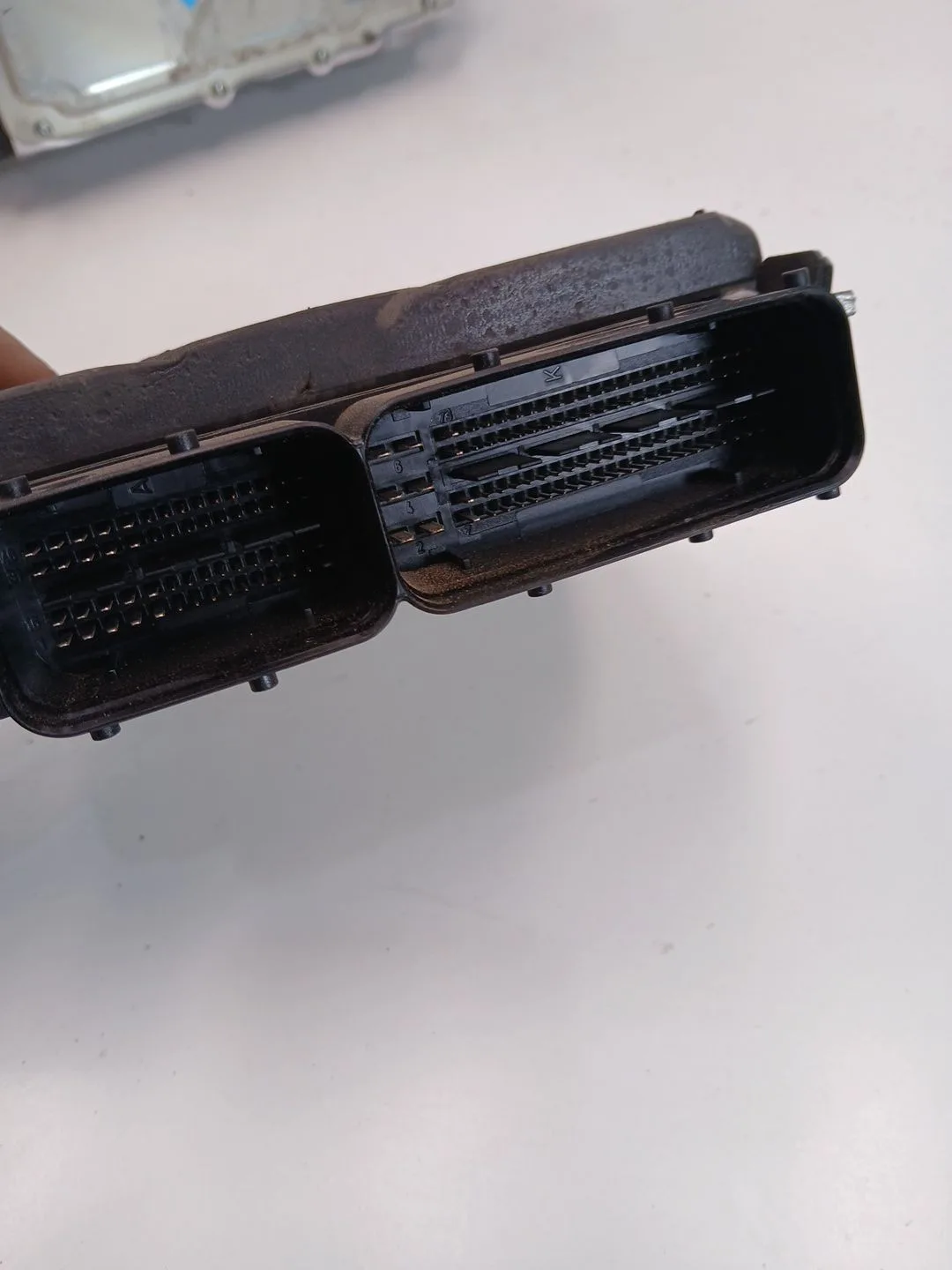 Centralita Motor Uce para Audi A4 Avant (8K5) (2008)