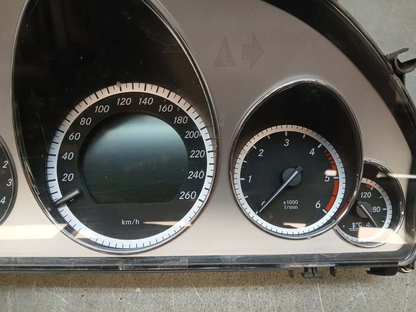 Cuadro Instrumentos para Mercedes-Benz Clase E Descapotable (A207)