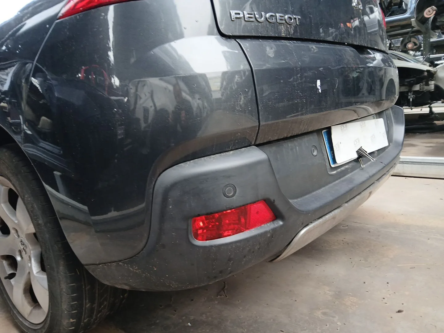 Paragolpes Trasero para Peugeot 3008 I Monospace (0U_)