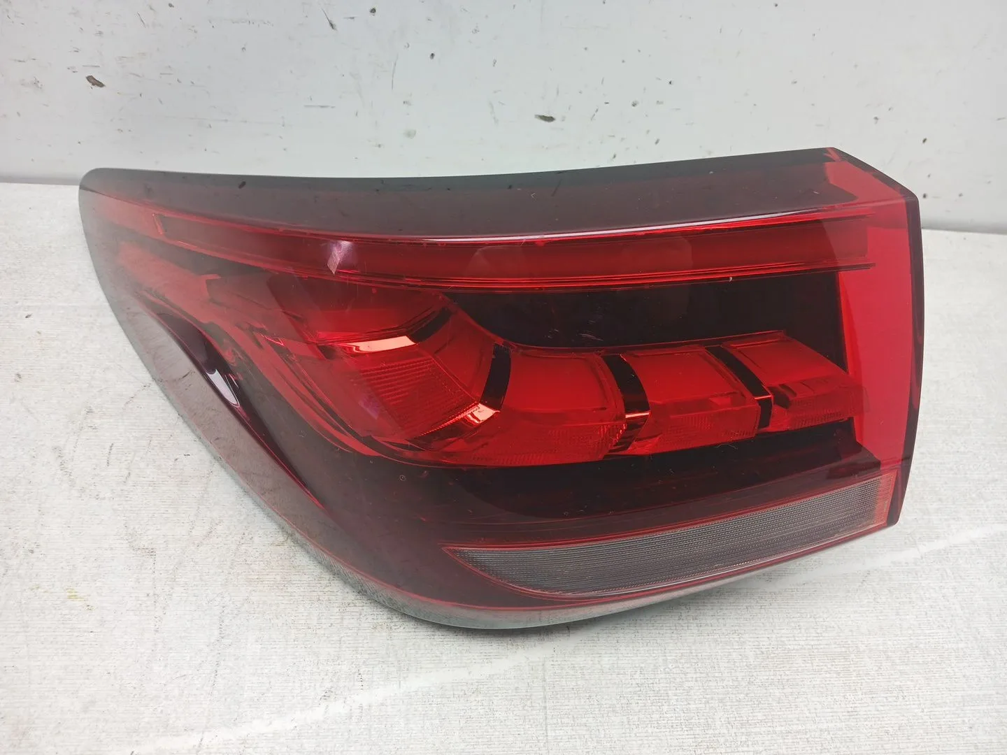 Piloto Trasero Izquierdo para Mg Zs Suv (Azs1)