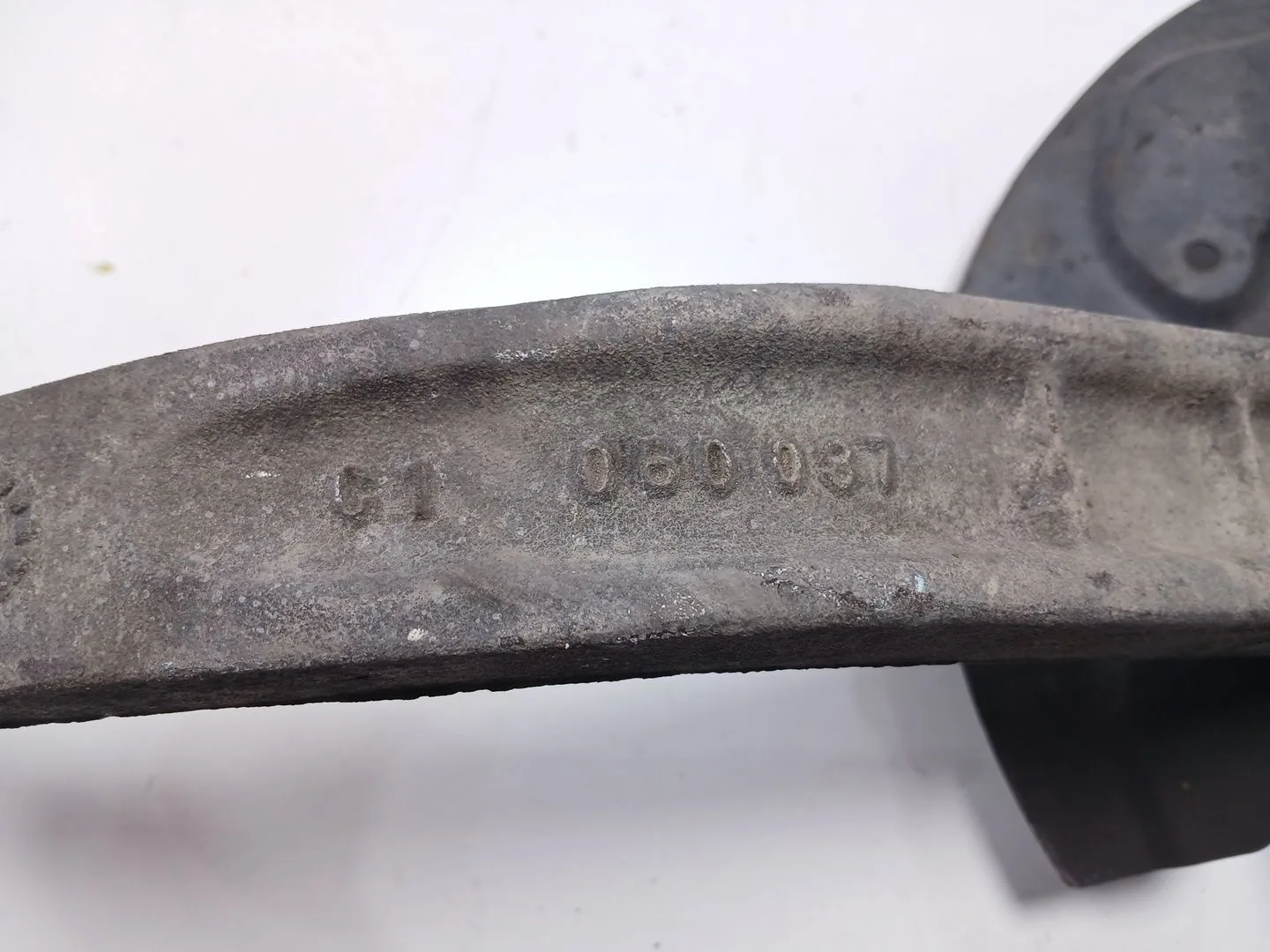 Mangueta Delantera Izquierda para Mercedes-Benz Clase M (W164)