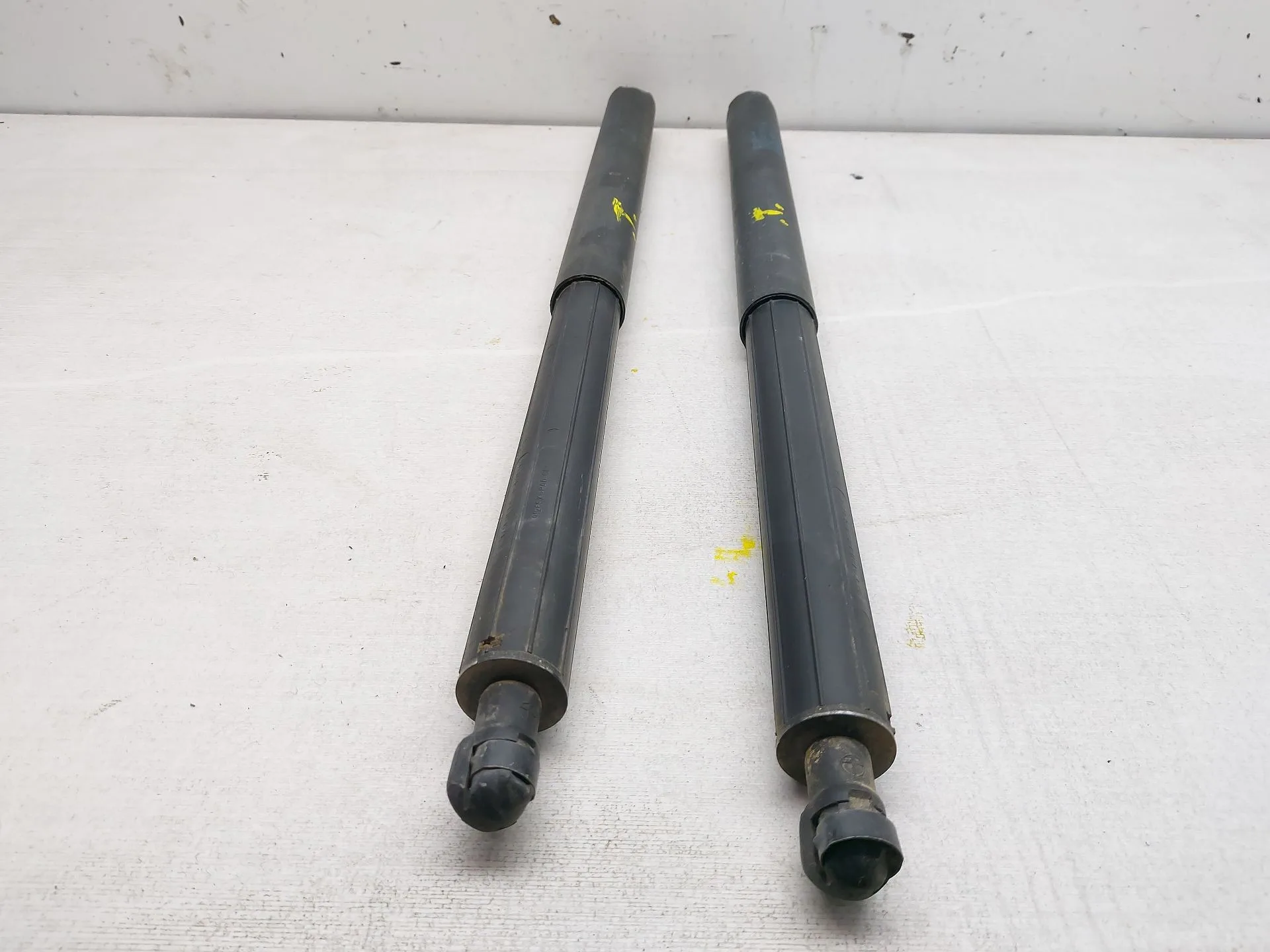 Amortiguadores Maletero / Porton para Mercedes-Benz Clase M (W164)
