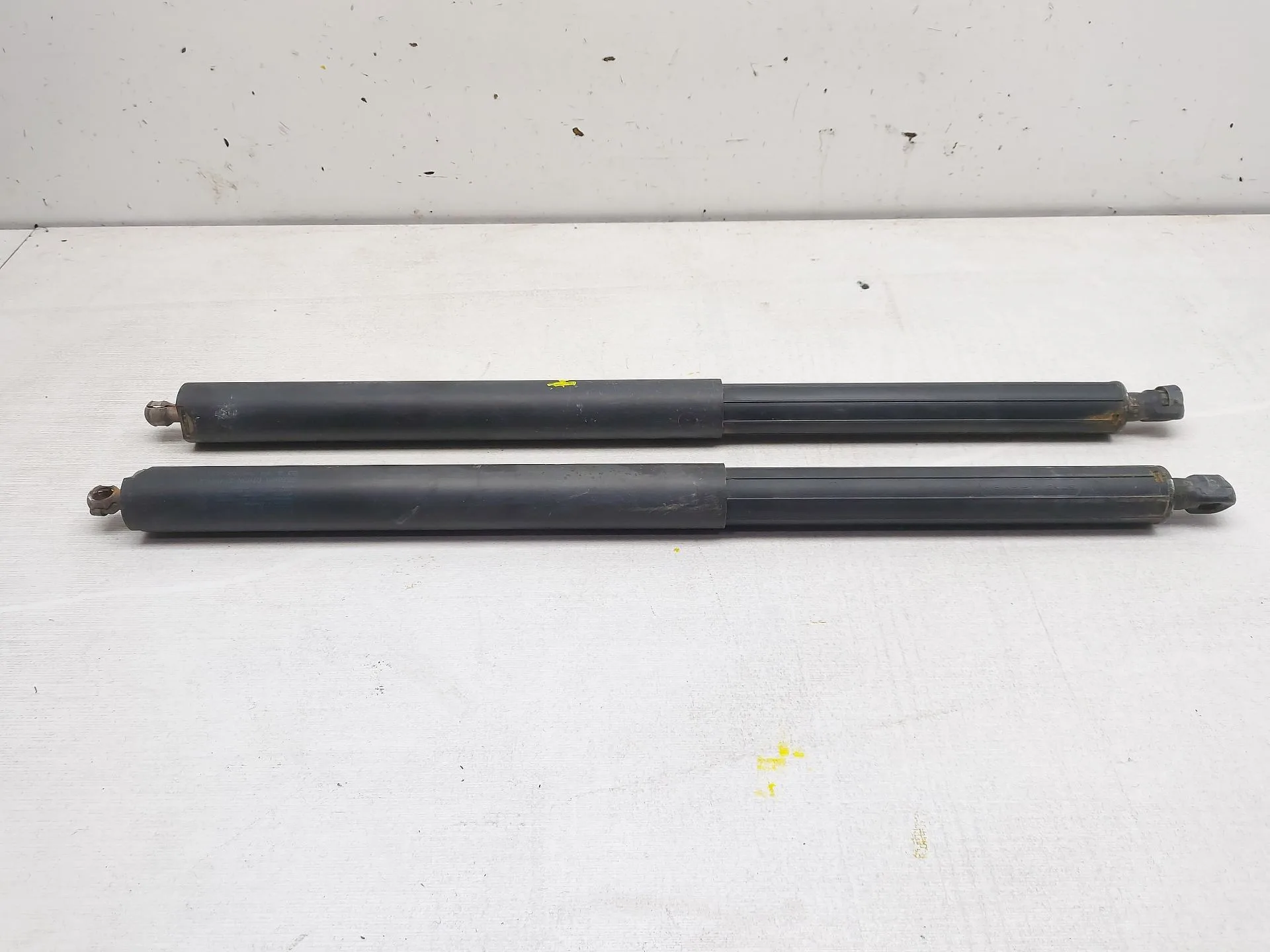 Amortiguadores Maletero / Porton para Mercedes-Benz Clase M (W164)