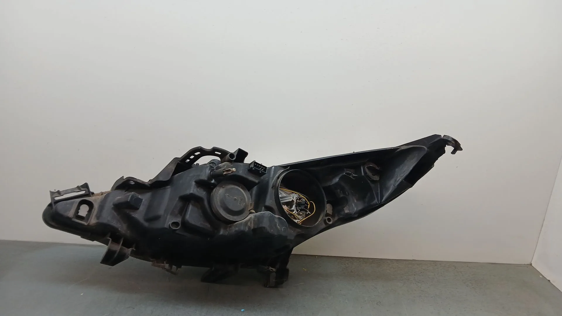 Faro Derecho para Peugeot 207/207+ (Wa_, Wc_)