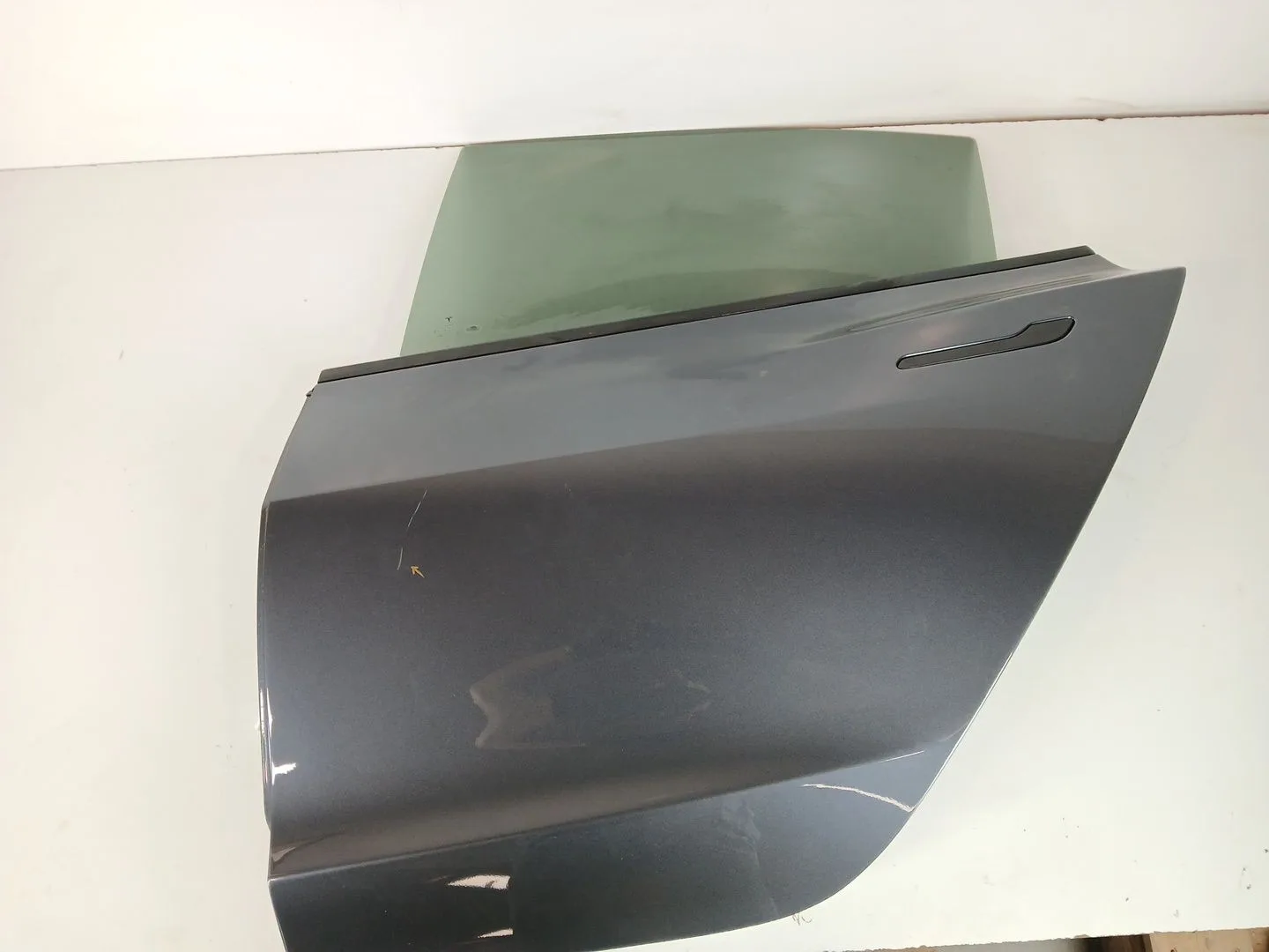 Puerta Trasera Izquierda para Tesla Model 3