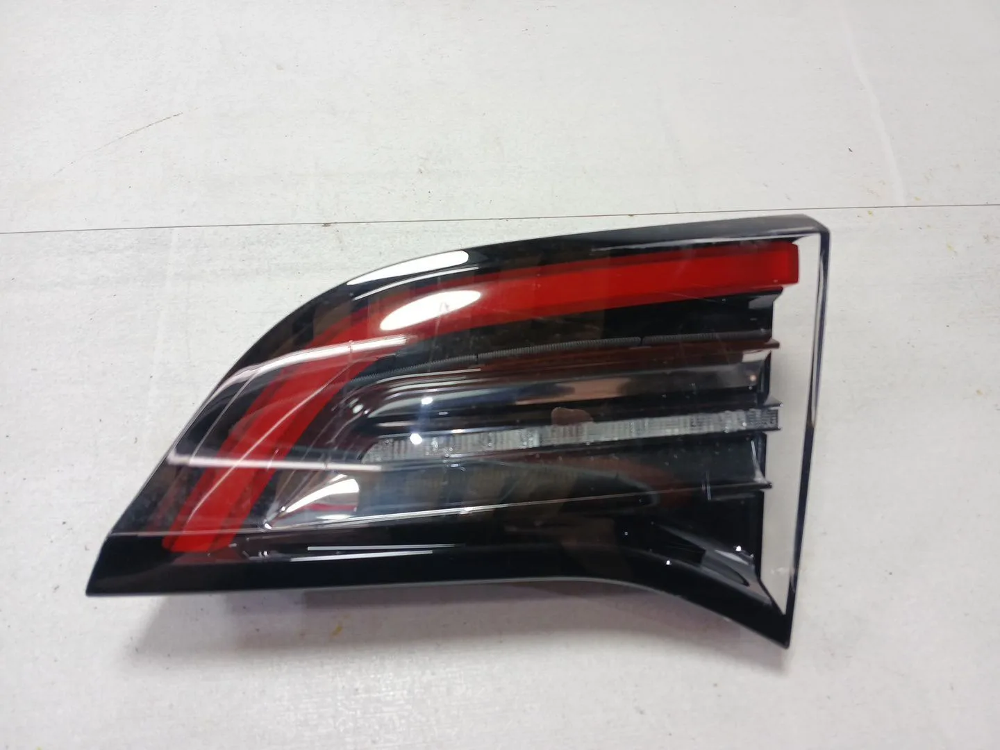 Piloto Trasero Derecho Interior para Tesla Model 3
