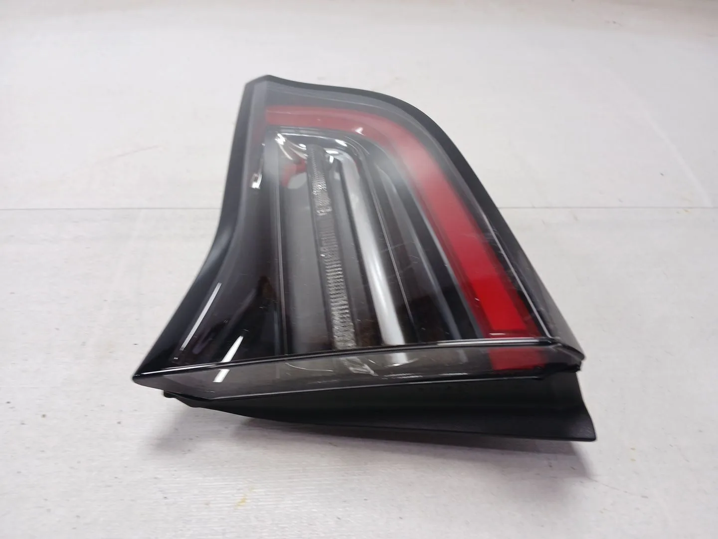 Piloto Trasero Derecho Interior para Tesla Model 3