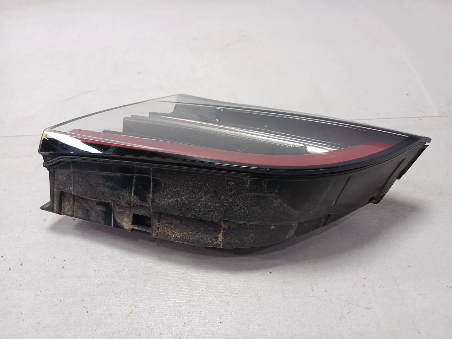 Piloto Trasero Derecho Interior para Tesla Model 3