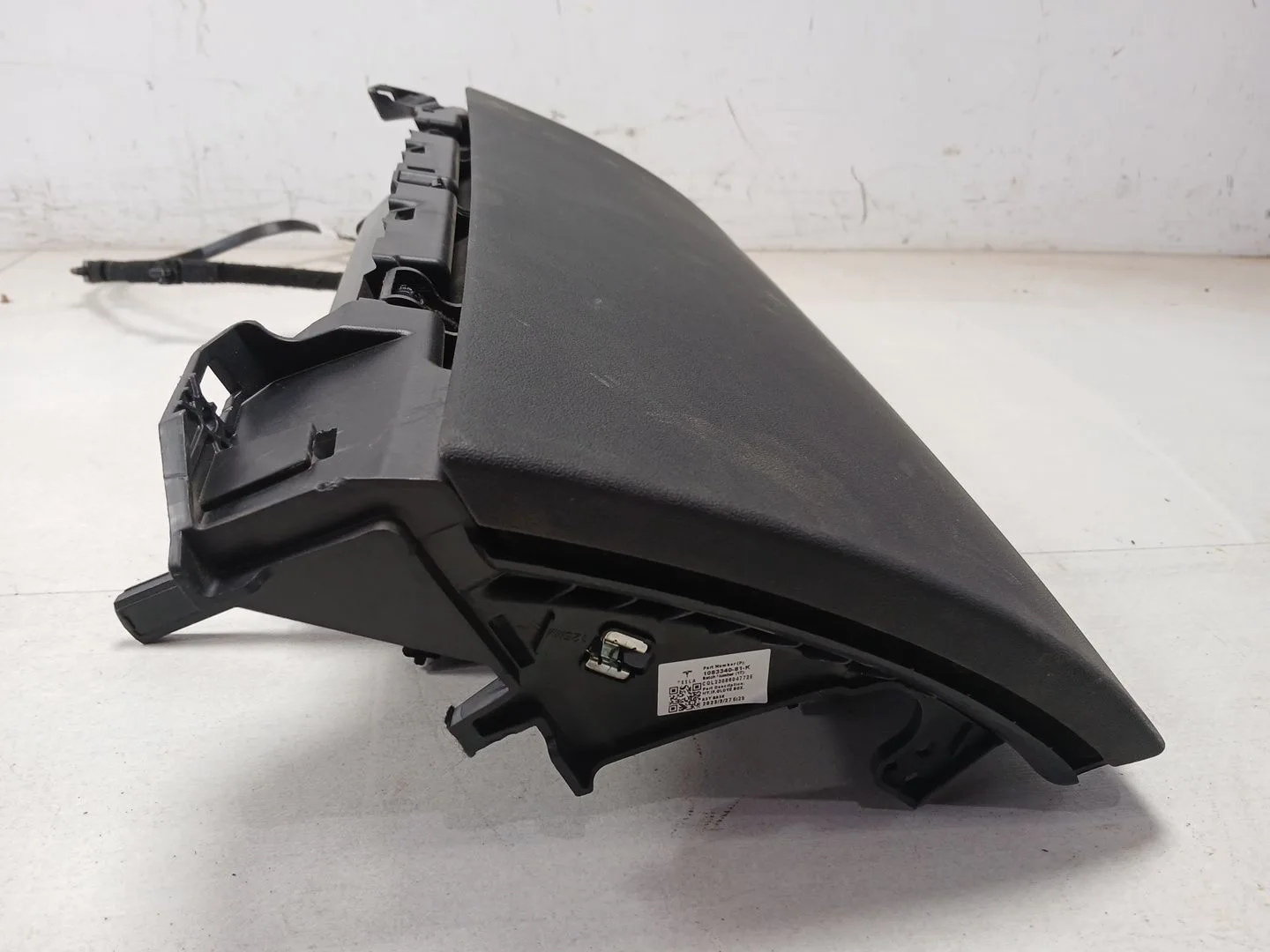 Guantera para Tesla Model 3