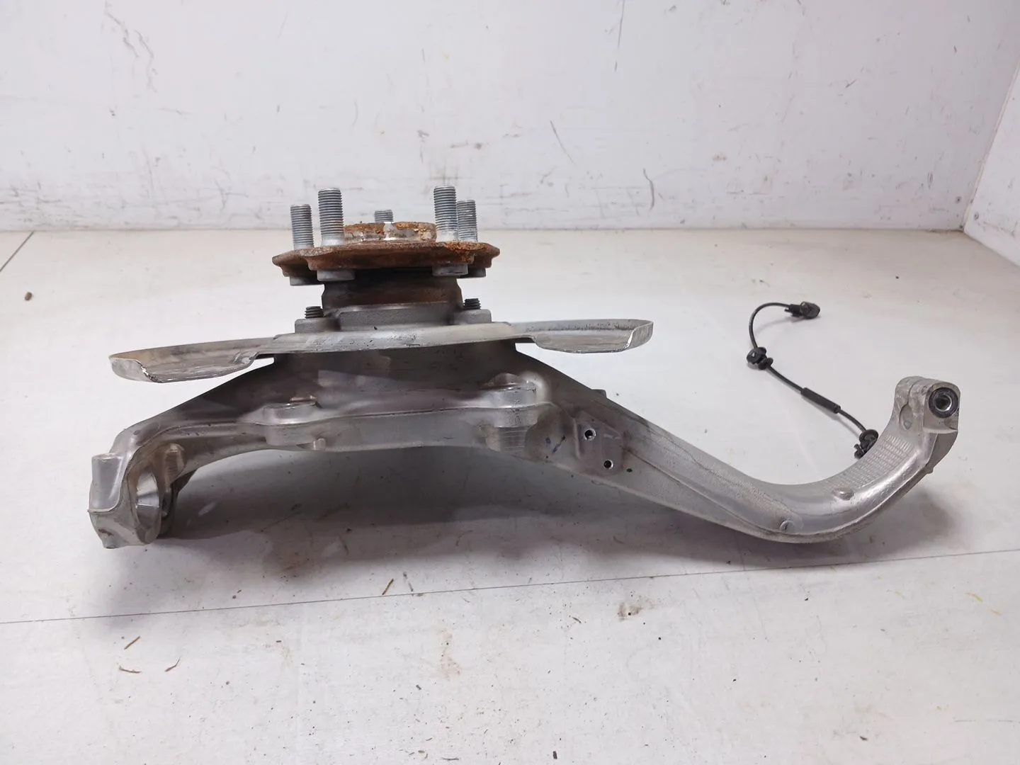 Mangueta Delantera Izquierda para Tesla Model 3