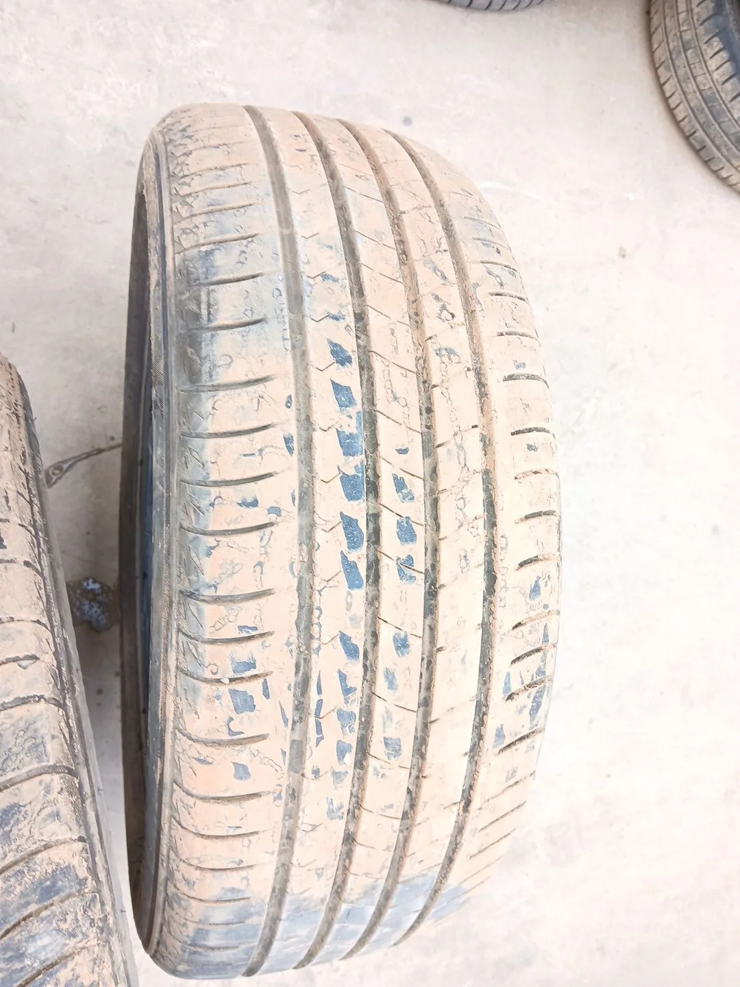 Neumatico para Renault Arkana I (Lcm_, Ldn_)