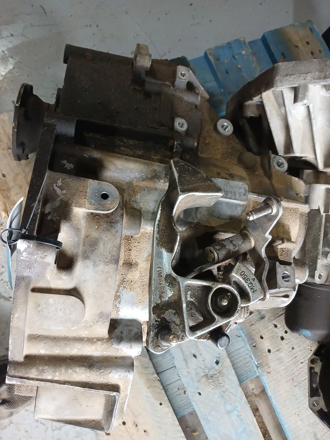 Despiece Caja Cambios para Volkswagen Touran (1T1, 1T2)