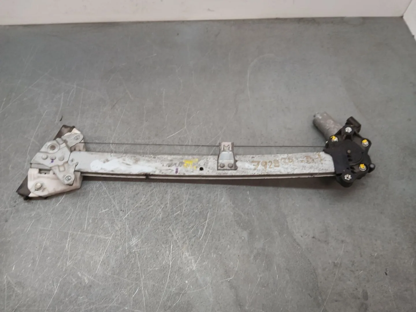 Elevalunas Delantero Izquierdo para Honda Hr-V (Ru)