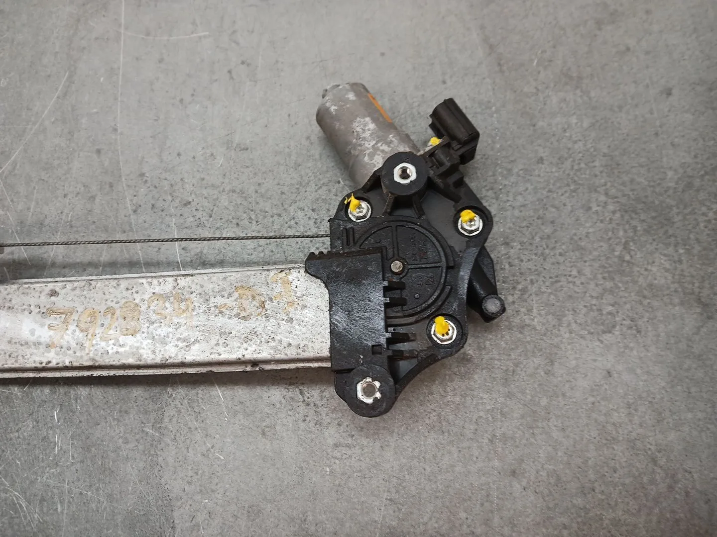 Elevalunas Delantero Izquierdo para Honda Hr-V (Ru)