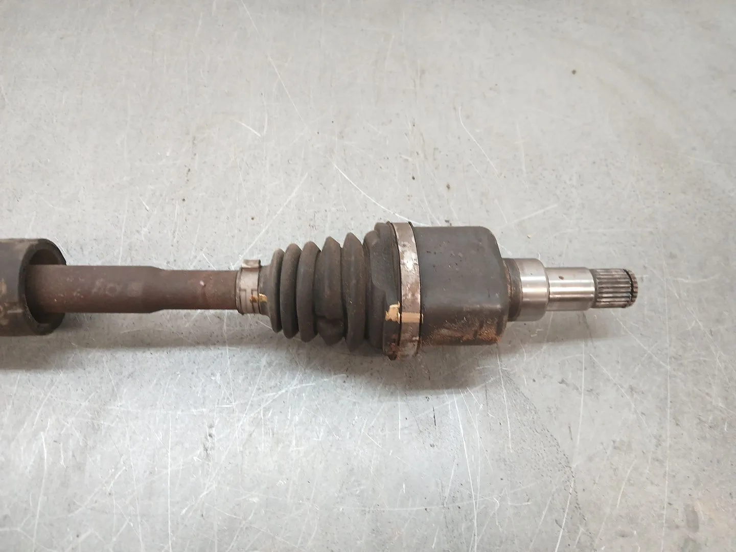 Transmision Delantera Izquierda para Ford Fiesta Vii (Hj, Hf)