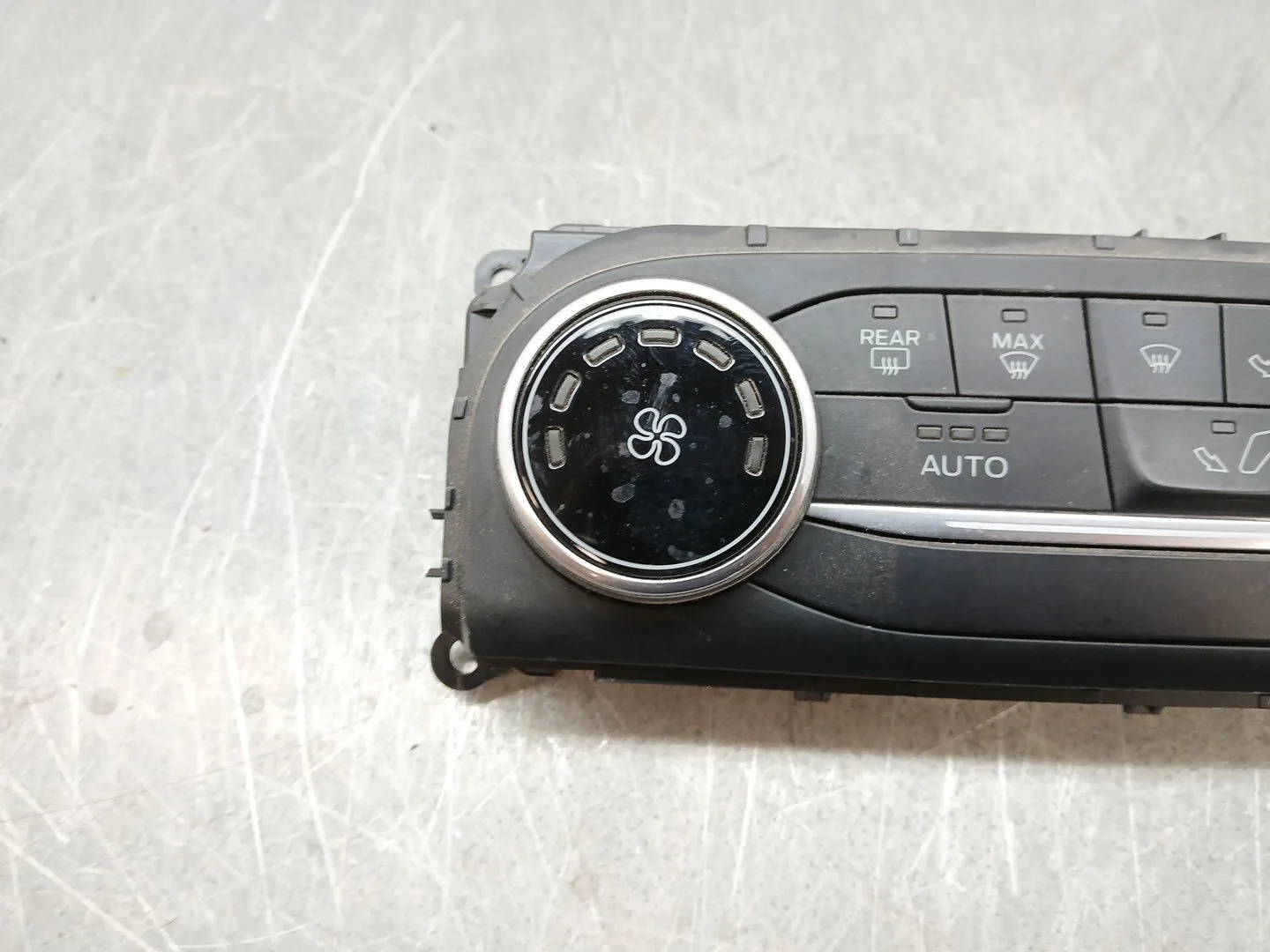 Mando Climatizador para Ford Fiesta Vii (Hj, Hf)