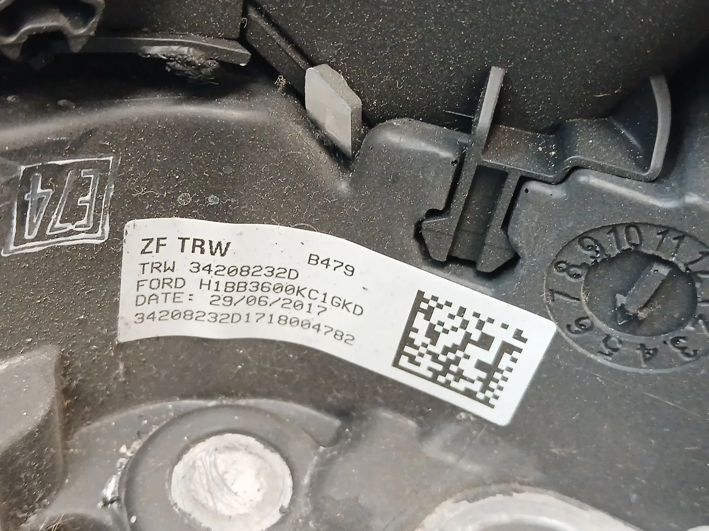 Volante para Ford Fiesta Vii (Hj, Hf)