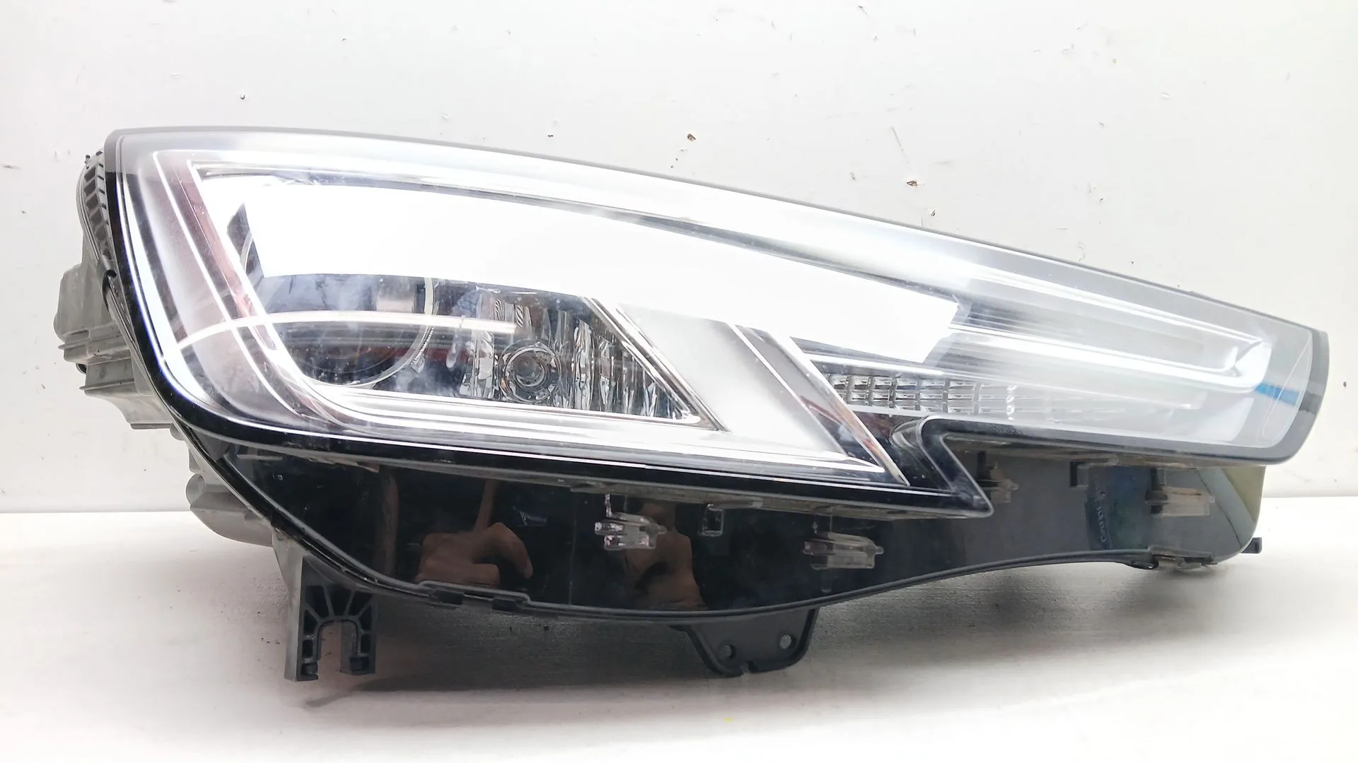 Faro Derecho para Audi A4 B9 (8W2, 8Wc)