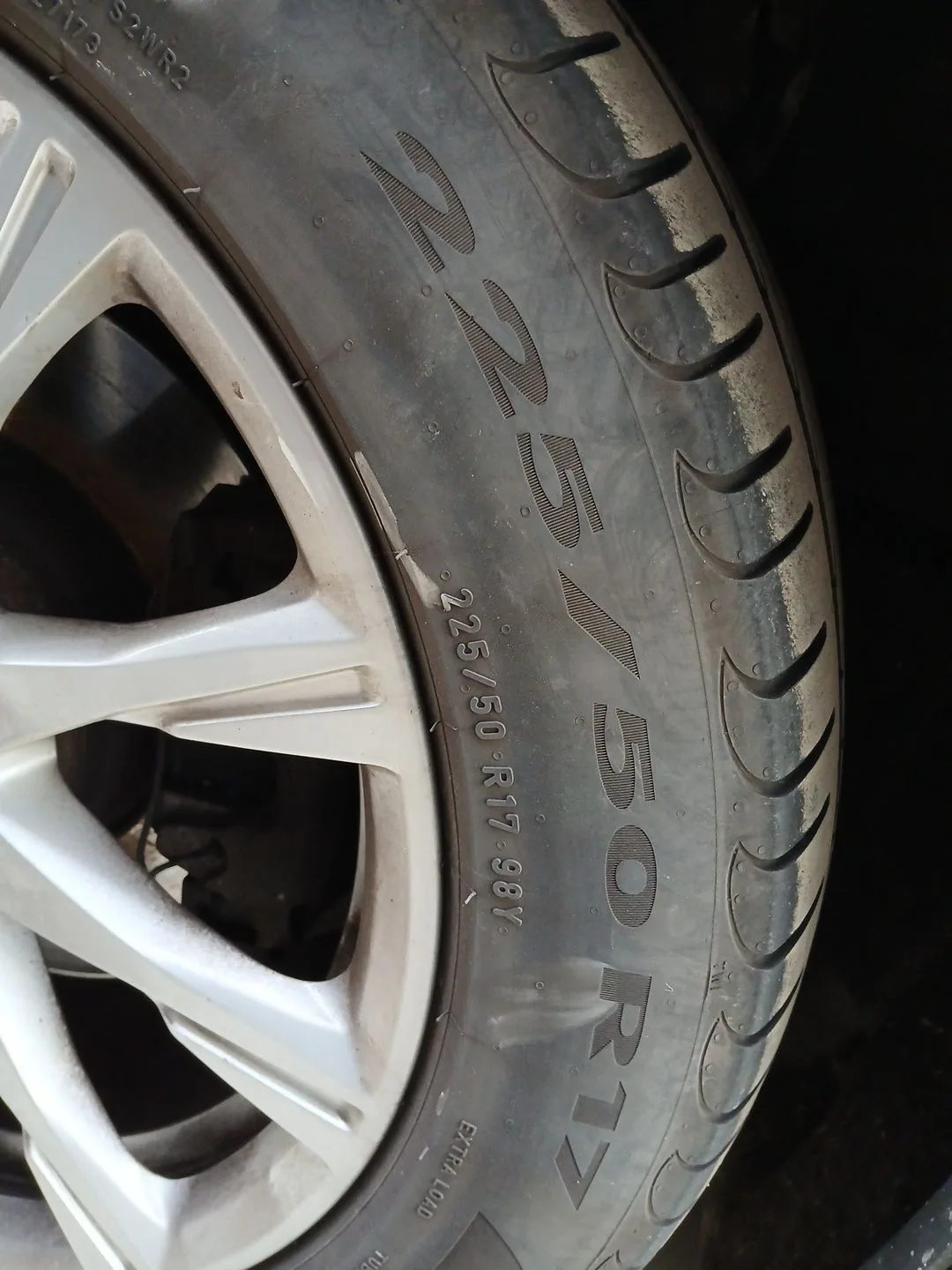 Neumatico para Audi A4 B9 (8W2, 8Wc)