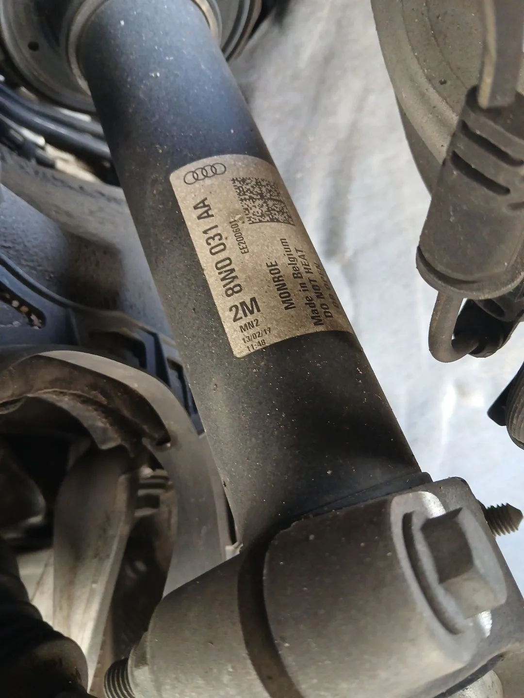 Amortiguador Delantero Derecho para Audi A4 B9 (8W2, 8Wc)