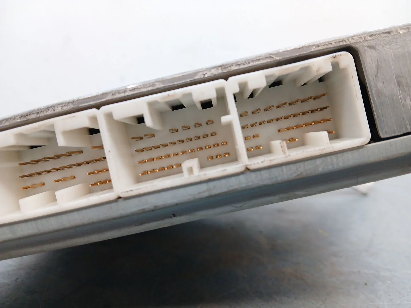 Centralita Motor Uce para Toyota Avensis Sedan (_T25_)