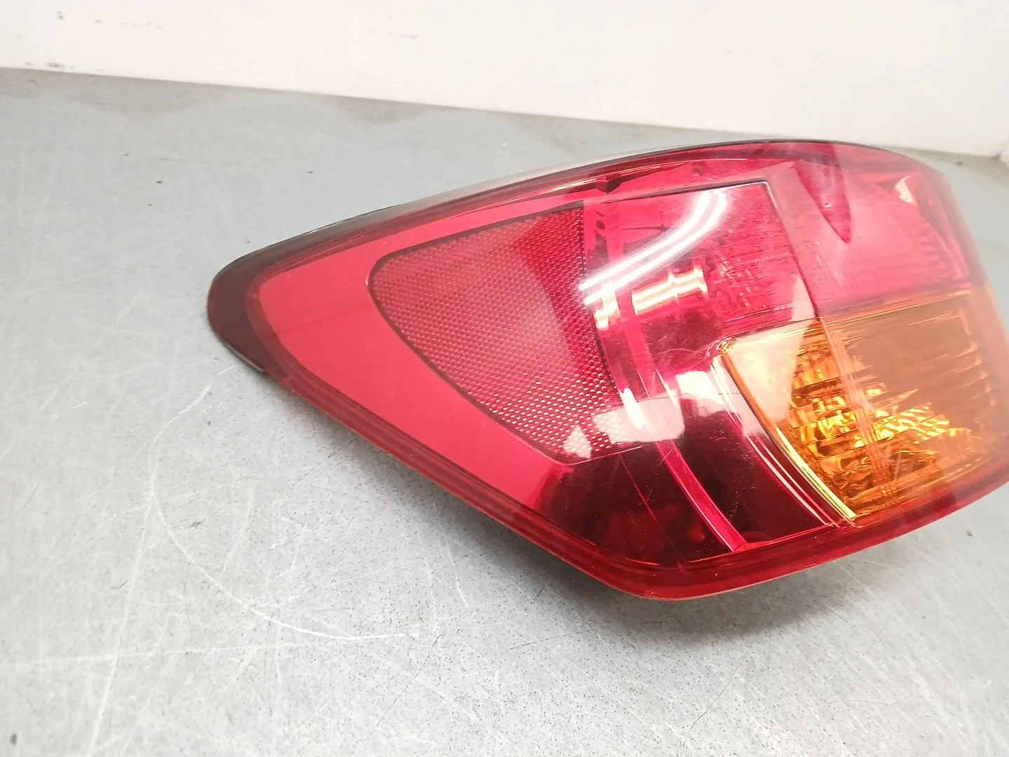 Piloto Trasero Izquierdo para Lexus Is Ii (_E2_)