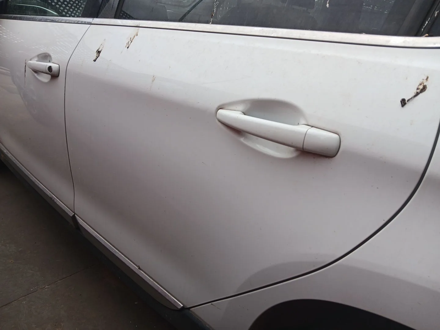 Puerta Trasera Izquierda para Peugeot 2008 I (Cu_)