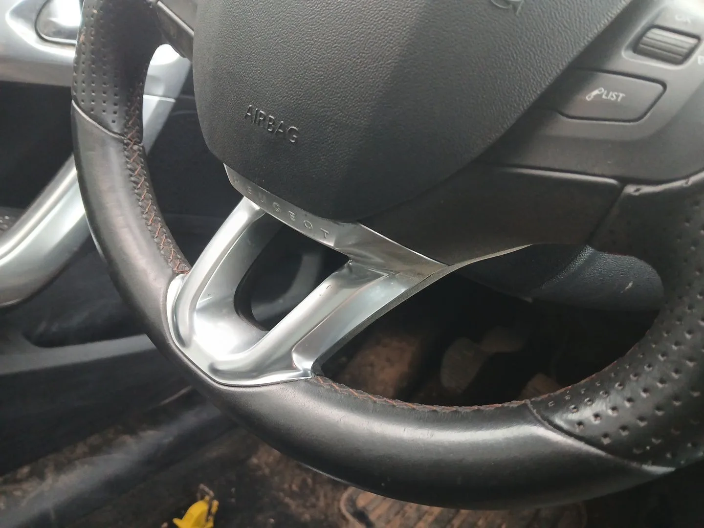 Volante para Peugeot 2008 I (Cu_)