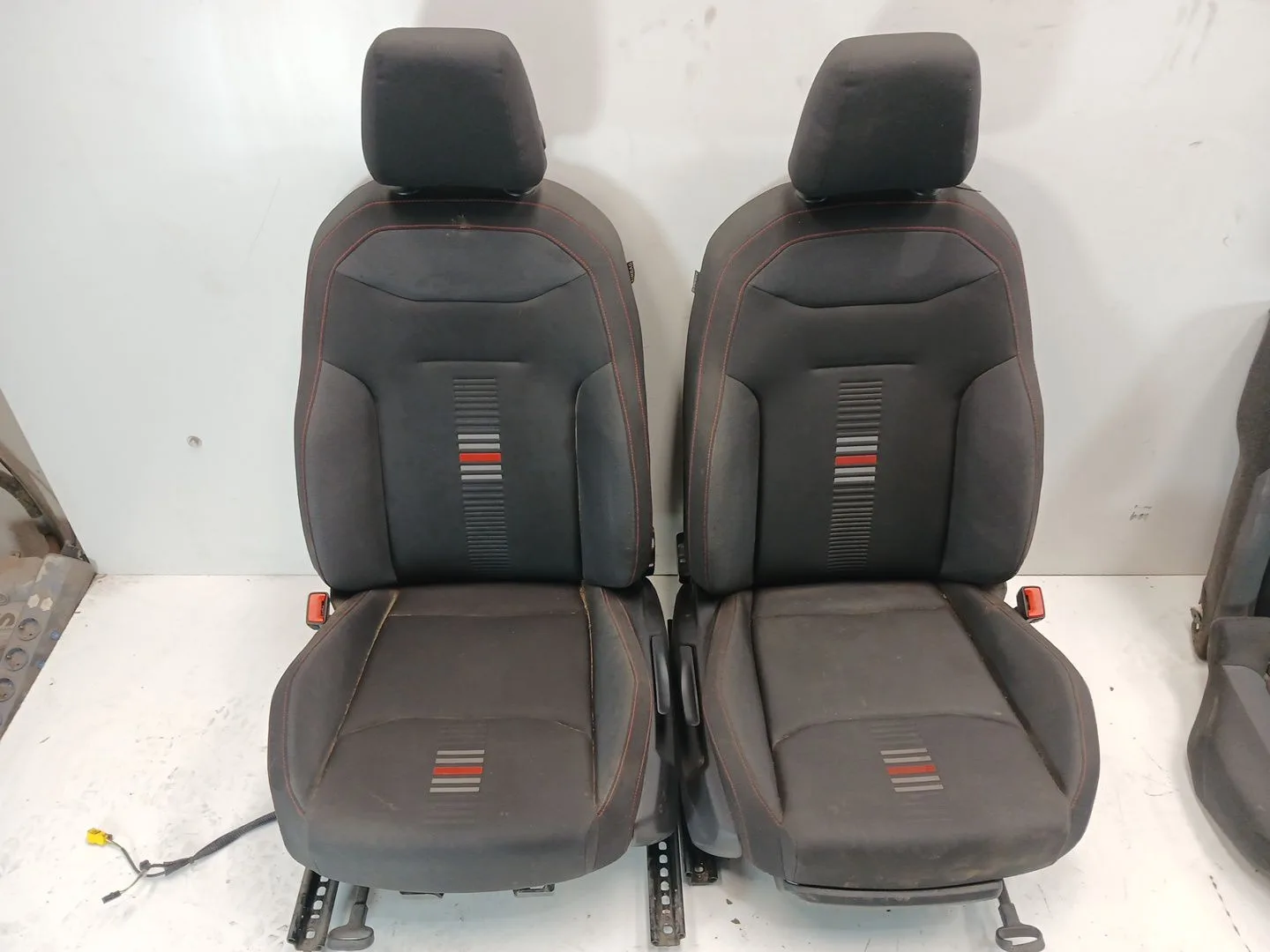 Juego Asientos Completo para Seat Arona (Kj7, Kjp)
