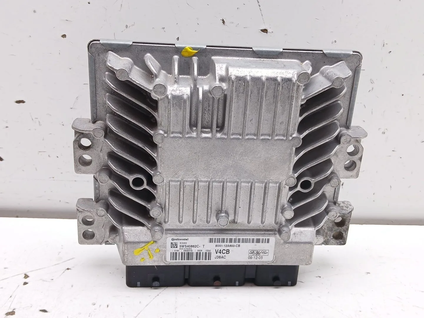 Centralita Motor Uce para Ford Kuga I
