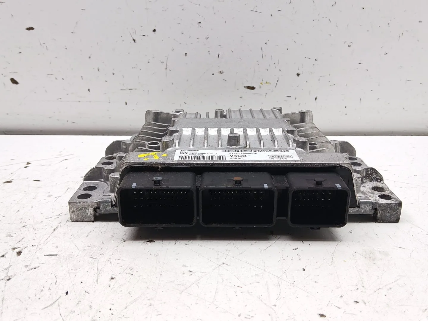 Centralita Motor Uce para Ford Kuga I