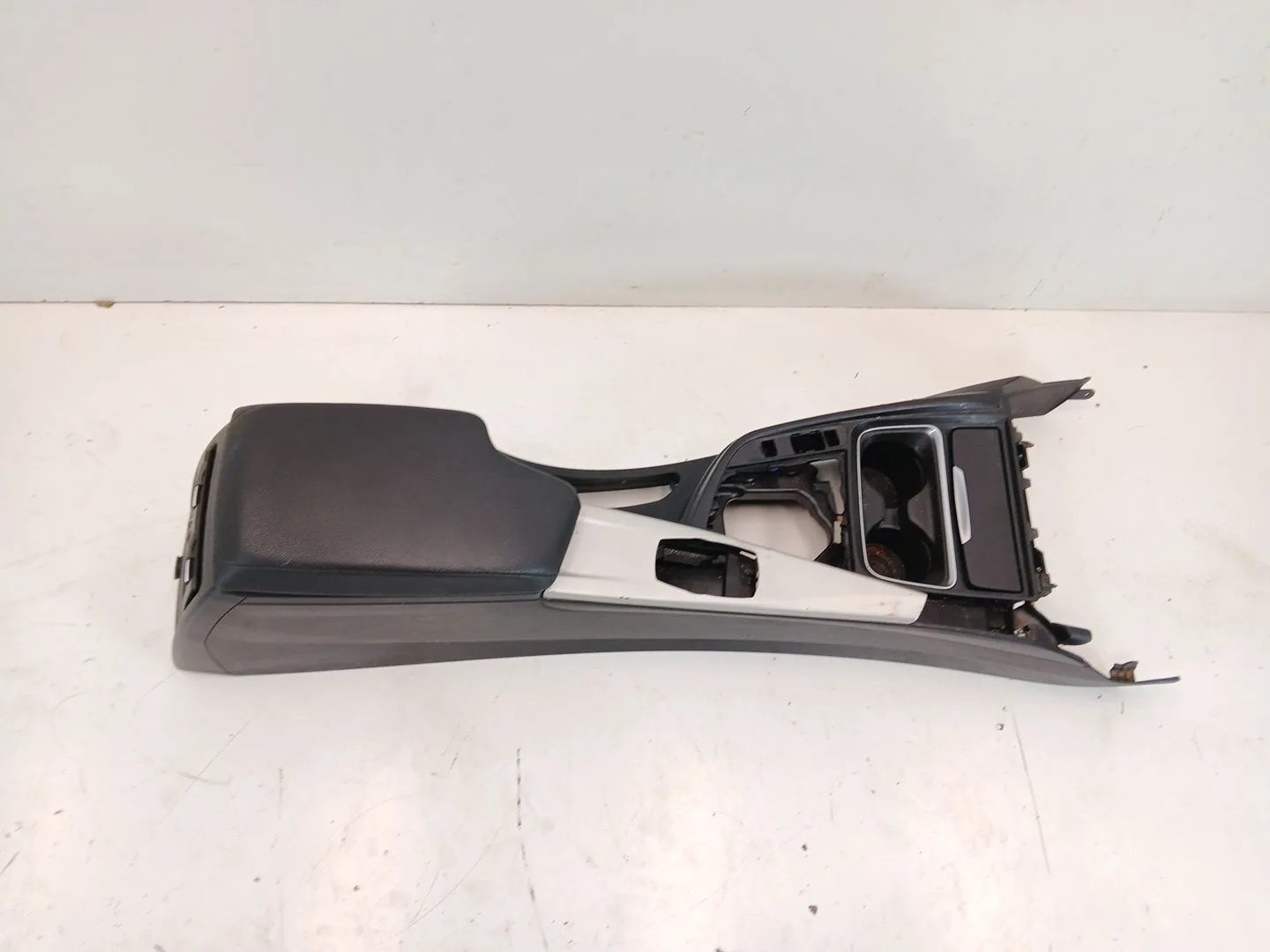 Apoyabrazos Central para Bmw 3 (F30, F80)