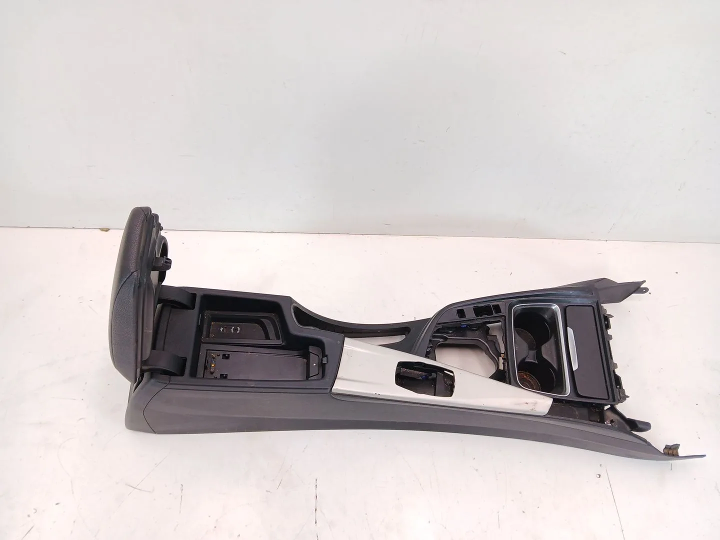 Apoyabrazos Central para Bmw 3 (F30, F80)