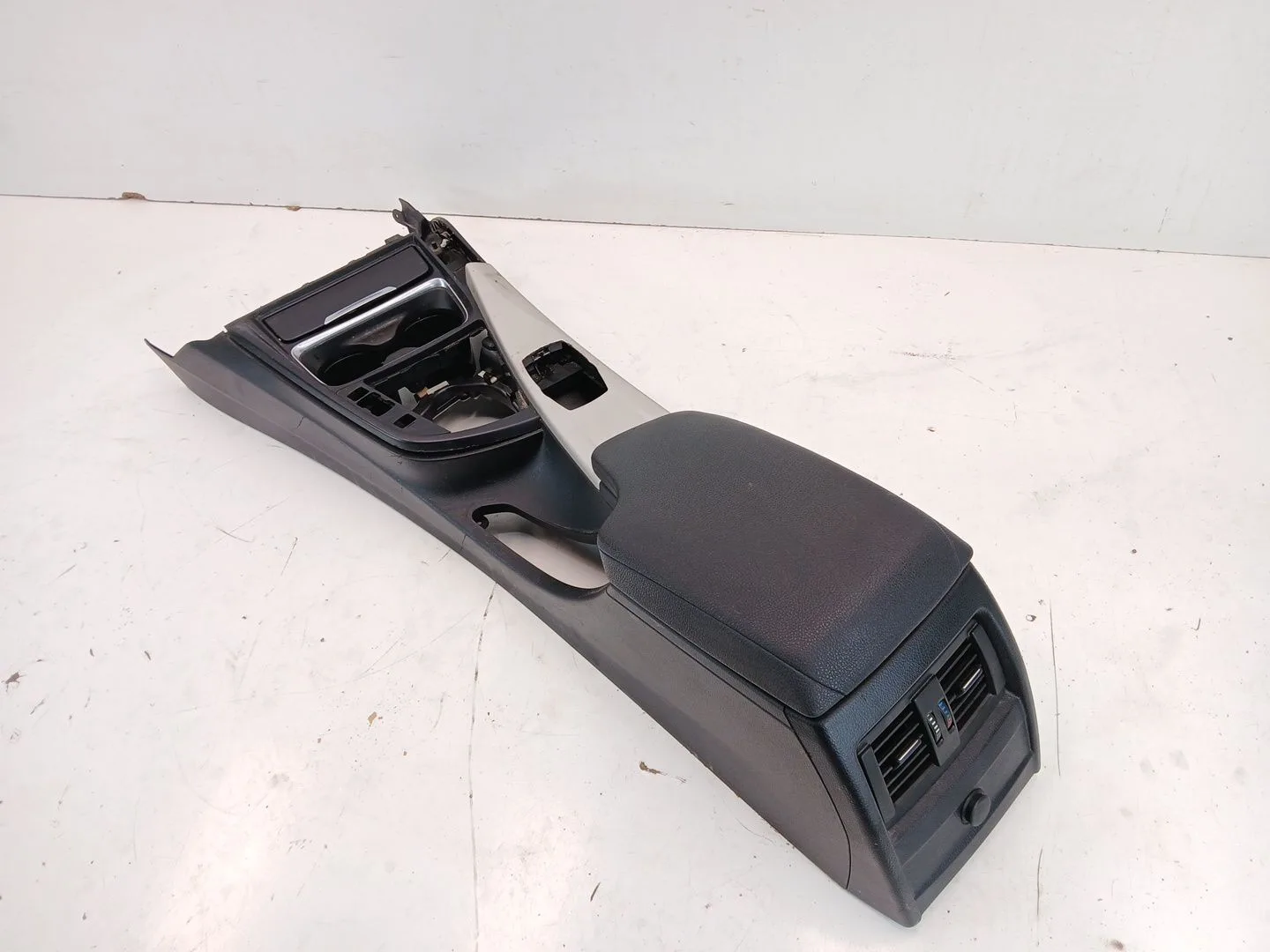 Apoyabrazos Central para Bmw 3 (F30, F80)