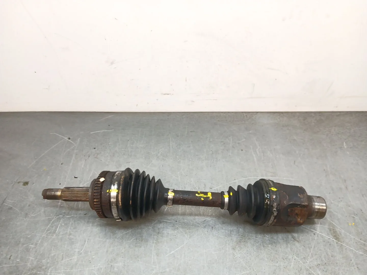 Transmision Delantera Izquierda para Ssangyong Rodius I