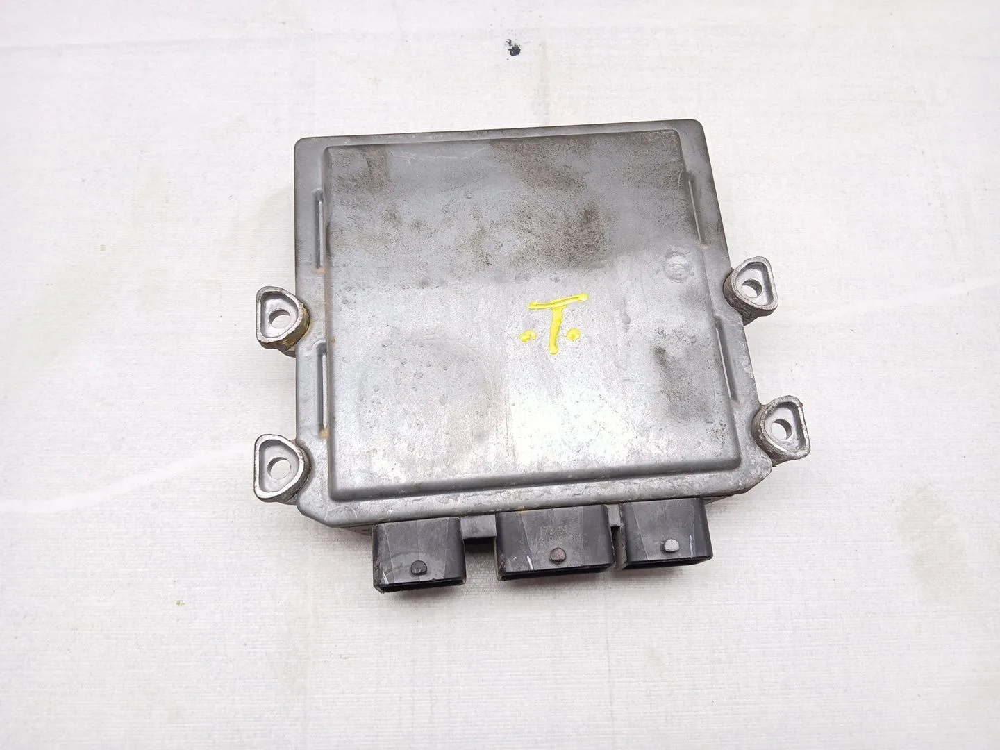 Centralita Motor Uce para Ford Fusion (Ju_)