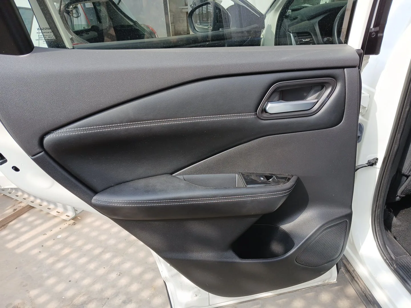 Guarnecido Puerta Trasera Izquierda para Nissan Qashqai Iii (J12)